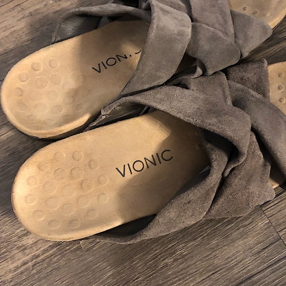 Vionic Juno suede slides size 9 - Picture 14 of 16